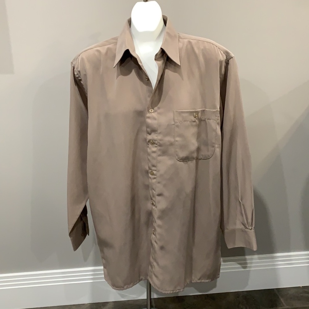 Men’s dresses shirt